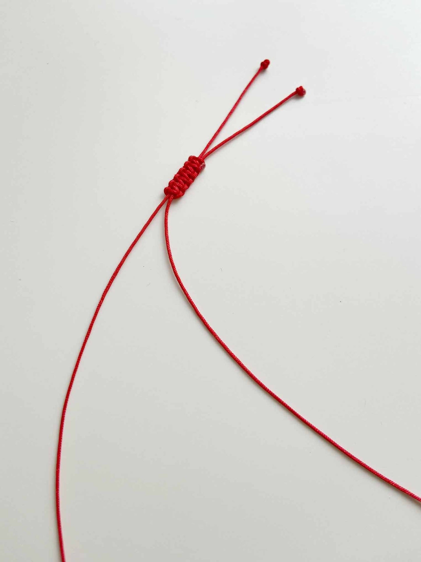 Horseshoe Red String Necklace