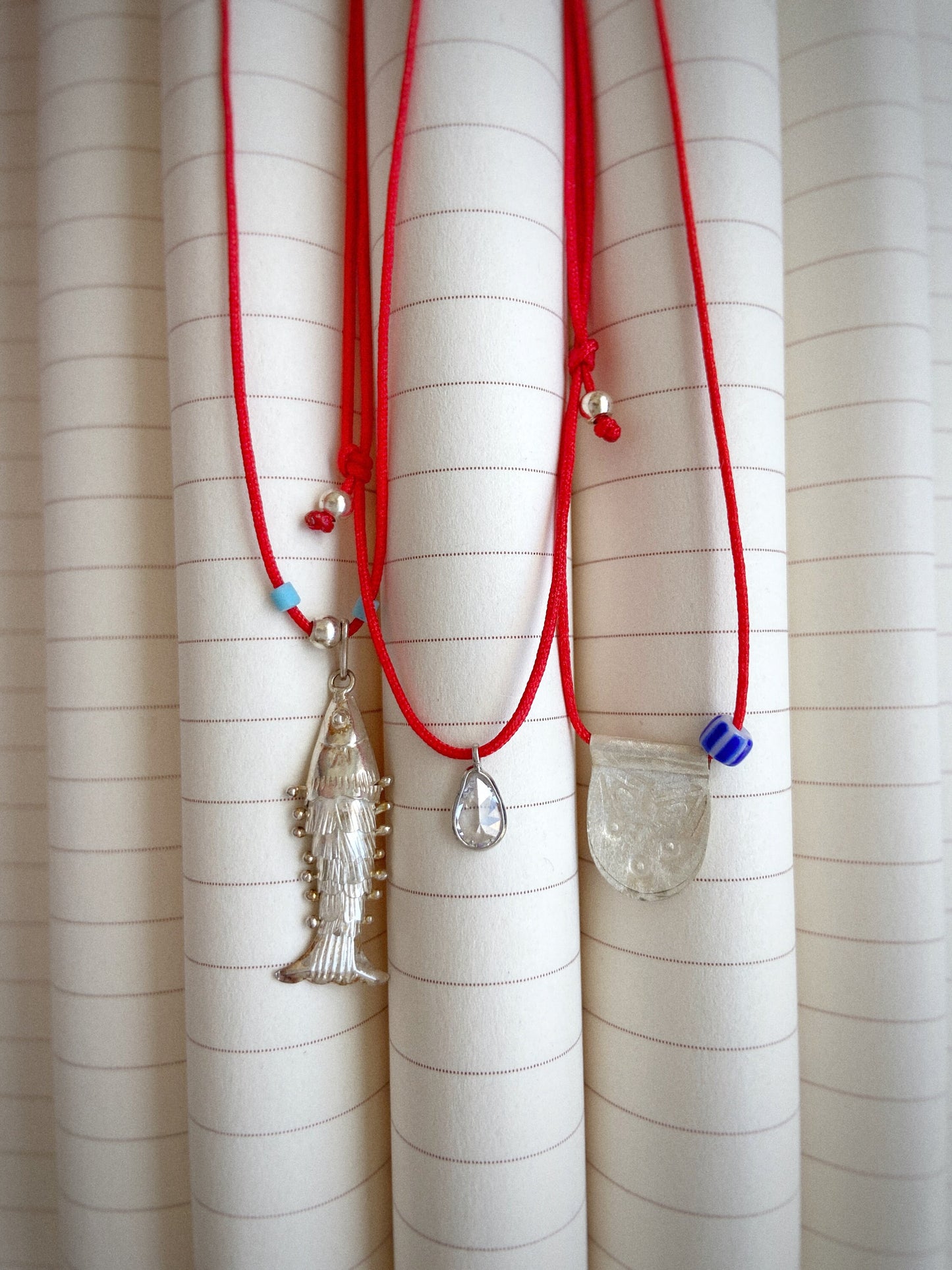 3D Movable Fish Silver Red String Necklace